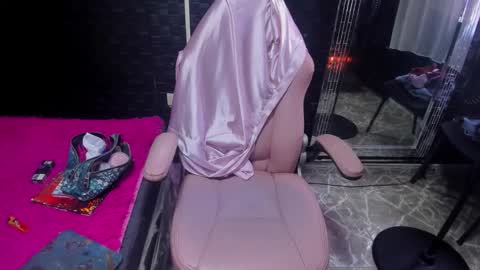 Snapshot of sara_hot_2 chatting on 20, 4, 2026 no limits sarah online show from 20, 4, 2026