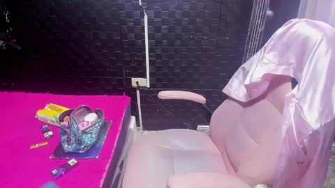 Snapshot of sara_hot_2 chatting on 23, 4, 2026 no limits sarah online show from 23, 4, 2026