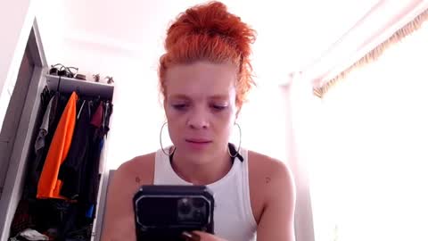 Snapshot of sara_johnson__ chatting on 1, 6, 2026 sara_johnson__ online show from 1, 6, 2026