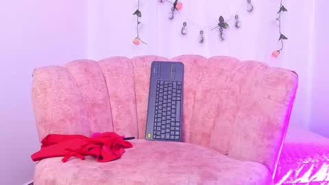 Sara  online show from 23, 2, 2025