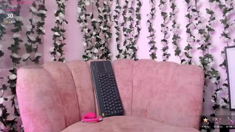 Sara  online show from 4, 11, 2025