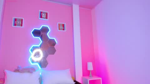 Sara  online show from 7, 2, 2025