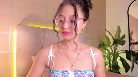 Snapshot of sara_mac_ chatting on 26, 3, 2026 Sara online show from 26, 3, 2026