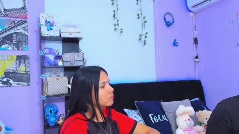 Sara Mendez online show from 6, 3, 2025