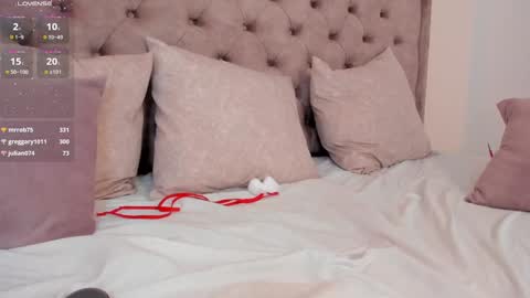 Sara Montes  online show from 23, 12, 2024