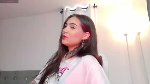 Snapshot of sara_queen9 chatting on 10, 2, 2026 Sara online show from 10, 2, 2026