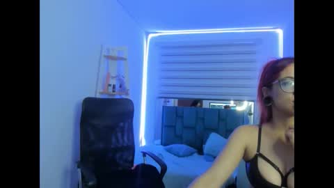 Snapshot of sara_red_x chatting on 19, 4, 2026 sara_red_x online show from 19, 4, 2026