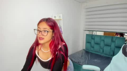 Snapshot of sara_red_x chatting on 2, 5, 2026 sara_red_x online show from 2, 5, 2026
