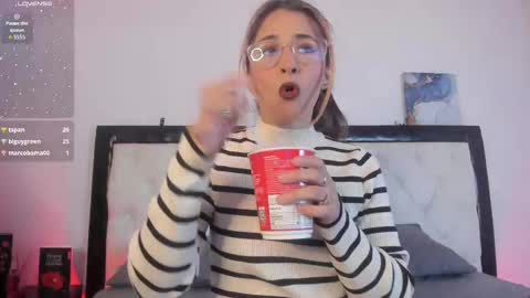 sara_roades online show from 30, 10, 2025