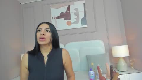 Snapshot of sara_vanegas1 chatting on 28, 9, 2025 Sara online show from 28, 9, 2025