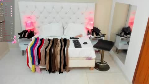 Snapshot of saraa_cute1 chatting on 14, 2, 2025 Saraa Gomez online show from 14, 2, 2025