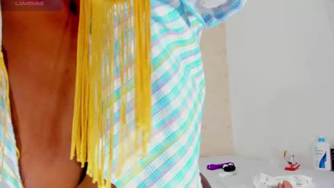 saraacollinss online show from 4, 3, 2025