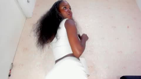 saraacollinss online show from 29, 9, 2025