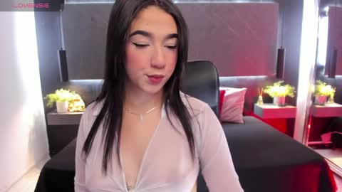 Snapshot of saraamills chatting on 27, 3, 2026 Sara online show from 27, 3, 2026