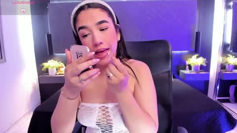 Snapshot of saraamills chatting on 2, 4, 2026 Sara online show from 2, 4, 2026