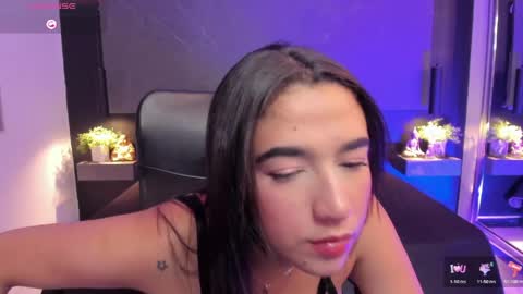 Snapshot of saraamills chatting on 11, 4, 2026 Sara online show from 11, 4, 2026