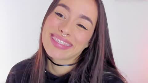 Snapshot of saraarchbould chatting on 7, 12, 2024 Sara online show from 7, 12, 2024