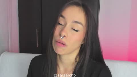 Snapshot of saraarchbould chatting on 3, 11, 2025 Sara online show from 3, 11, 2025