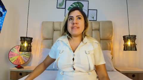 Snapshot of sarablonde_t chatting on 6, 4, 2026 sarablonde_t online show from 6, 4, 2026