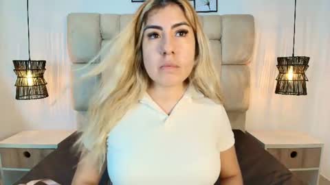 sarablonde_t online show from 24, 6, 2026