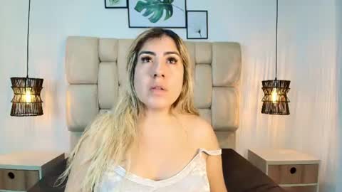 sarablonde_t online show from 24, 7, 2026
