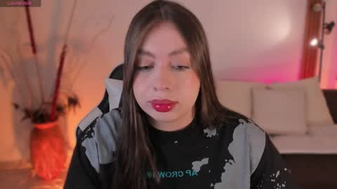 Snapshot of saracavali chatting on 14, 4, 2026 sara cavali online show from 14, 4, 2026