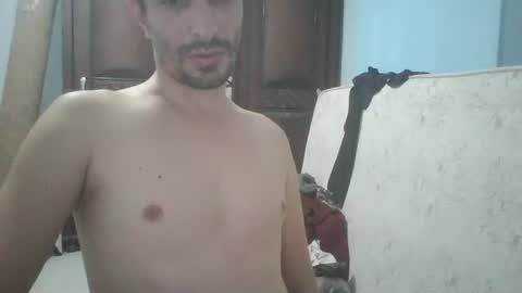 Snapshot of saraclit chatting on 28, 1, 2025 pass kika online show from 28, 1, 2025