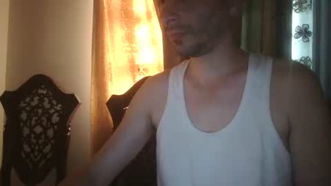 Snapshot of saraclit chatting on 2, 10, 2025 pass kika online show from 2, 10, 2025