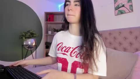 Snapshot of sarada_parker chatting on 21, 1, 2025 Sarada Parker online show from 21, 1, 2025