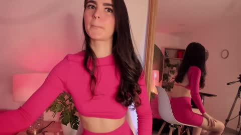 Snapshot of sarada_parker chatting on 31, 1, 2025 Sarada Parker online show from 31, 1, 2025