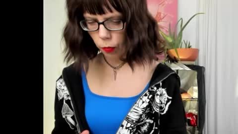 Sara Desire online show from 6, 2, 2025