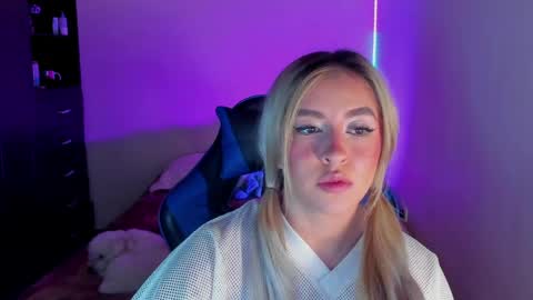 Snapshot of saradiazxxx chatting on 9, 4, 2026 saradiazxxx online show from 9, 4, 2026