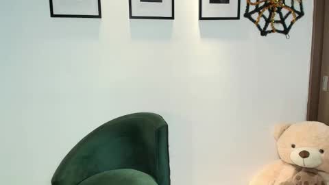 Snapshot of saraevil chatting on 11, 11, 2025 Sara online show from 11, 11, 2025