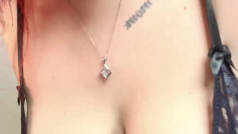 Snapshot of saraevil chatting on 22, 11, 2025 Sara online show from 22, 11, 2025