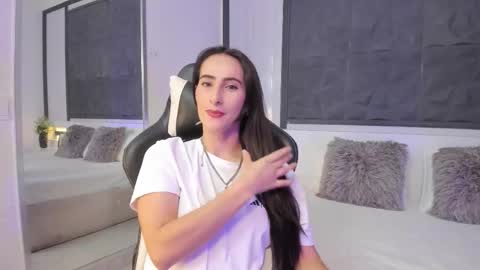 Snapshot of saragomez_1 chatting on 8, 1, 2026 Sara Gomez online show from 8, 1, 2026