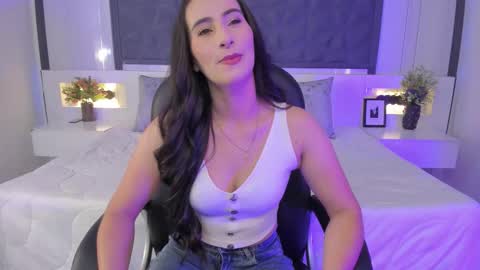 Snapshot of saragomez_1 chatting on 1, 3, 2026 Sara Gomez online show from 1, 3, 2026