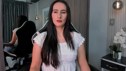 Snapshot of saragomez_1 chatting on 26, 6, 2026 Sara Gomez online show from 26, 6, 2026