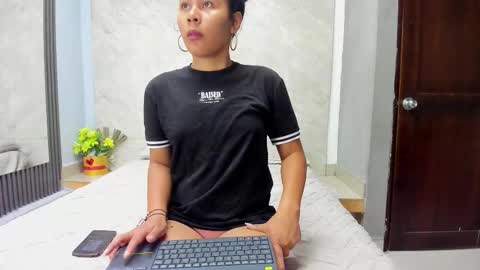 Sarah online show from 6, 11, 2025