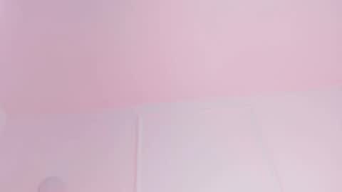 Sarah Bonneth online show from 6, 4, 2026