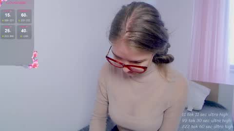Snapshot of sarah_hs chatting on 21, 4, 2026 Sarah online show from 21, 4, 2026