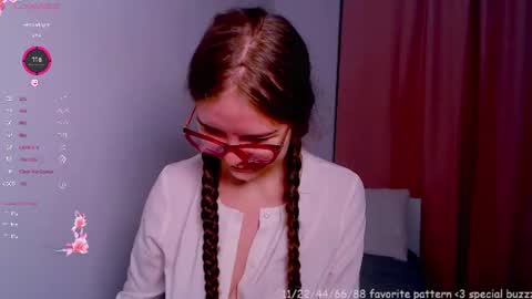 Snapshot of sarah_hs chatting on 14, 6, 2026 Sarah online show from 14, 6, 2026