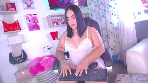 sarah_moonroe online show from 2, 12, 2025