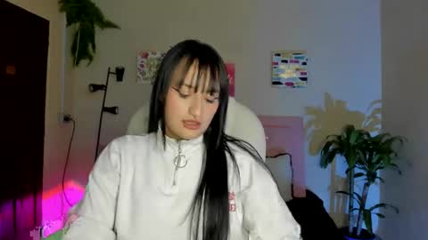 Sarah Ramirez online show from 17, 2, 2025