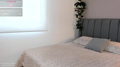 sarah_rayy online show from 11, 3, 2025