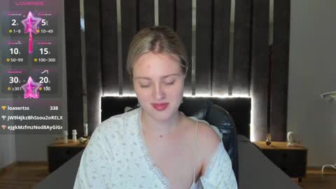 Snapshot of sarah_soul chatting on 5, 1, 2025 Sarah online show from 5, 1, 2025