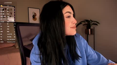 Snapshot of sarah_volkov chatting on 12, 12, 2024 online show from 12, 12, 2024
