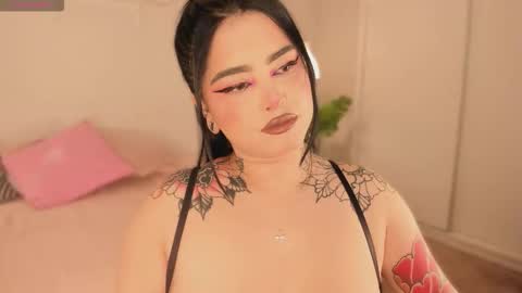 Snapshot of sarah_volkov chatting on 16, 9, 2025 online show from 16, 9, 2025