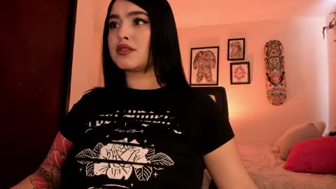Snapshot of sarah_volkov chatting on 1, 5, 2026 online show from 1, 5, 2026