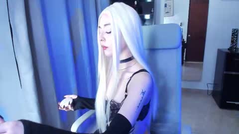 Snapshot of sarahbellamy chatting on 22, 11, 2025 Sarah online show from 22, 11, 2025