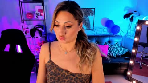 Divine Sarah NONUDE model online show from 13, 12, 2024